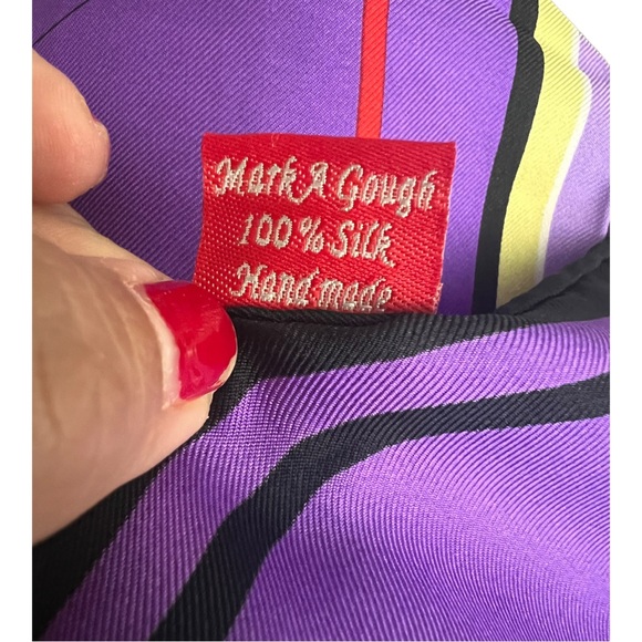 Mark A Gough Pablo Picasso Print 100% Silk Handmade Scarf. - Picture 7 of 7